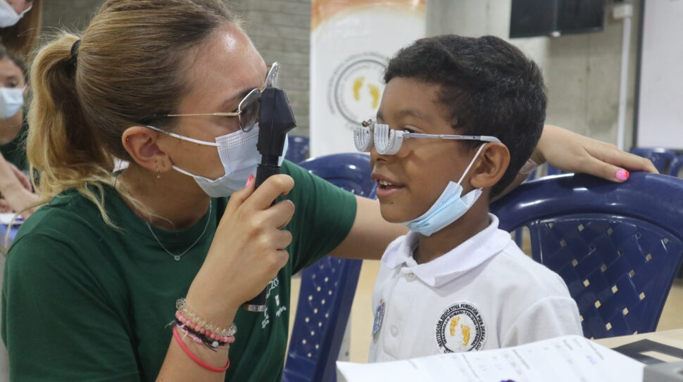 More than 800 students had an ophthalmologic checkup 